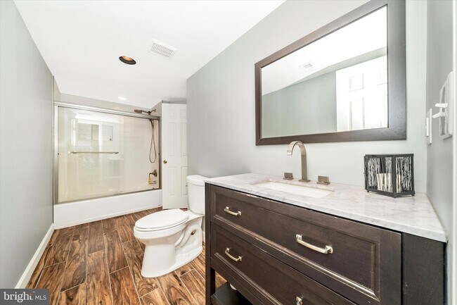 Building Photo - 12929 Esworthy Rd