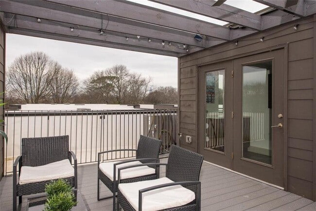 Building Photo - 37 Reynolds Square Ln