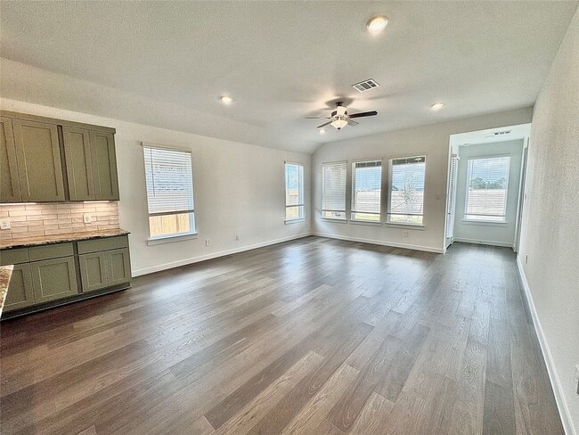 Building Photo - 3315 Daily Harvest Dr