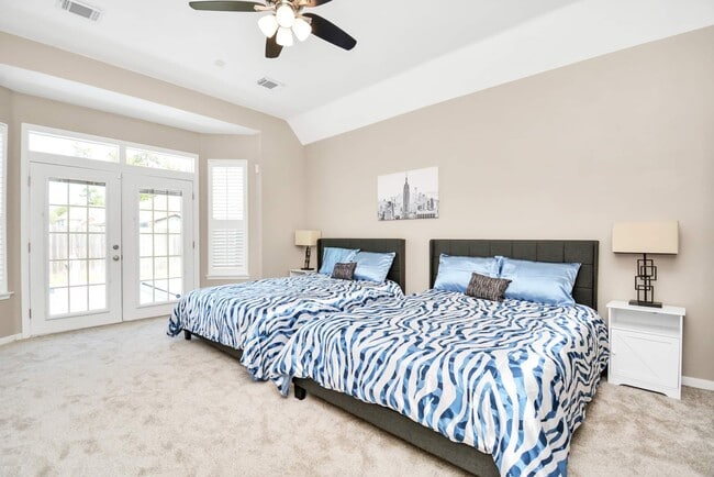 Building Photo - 11106 Oak Mesa Ct