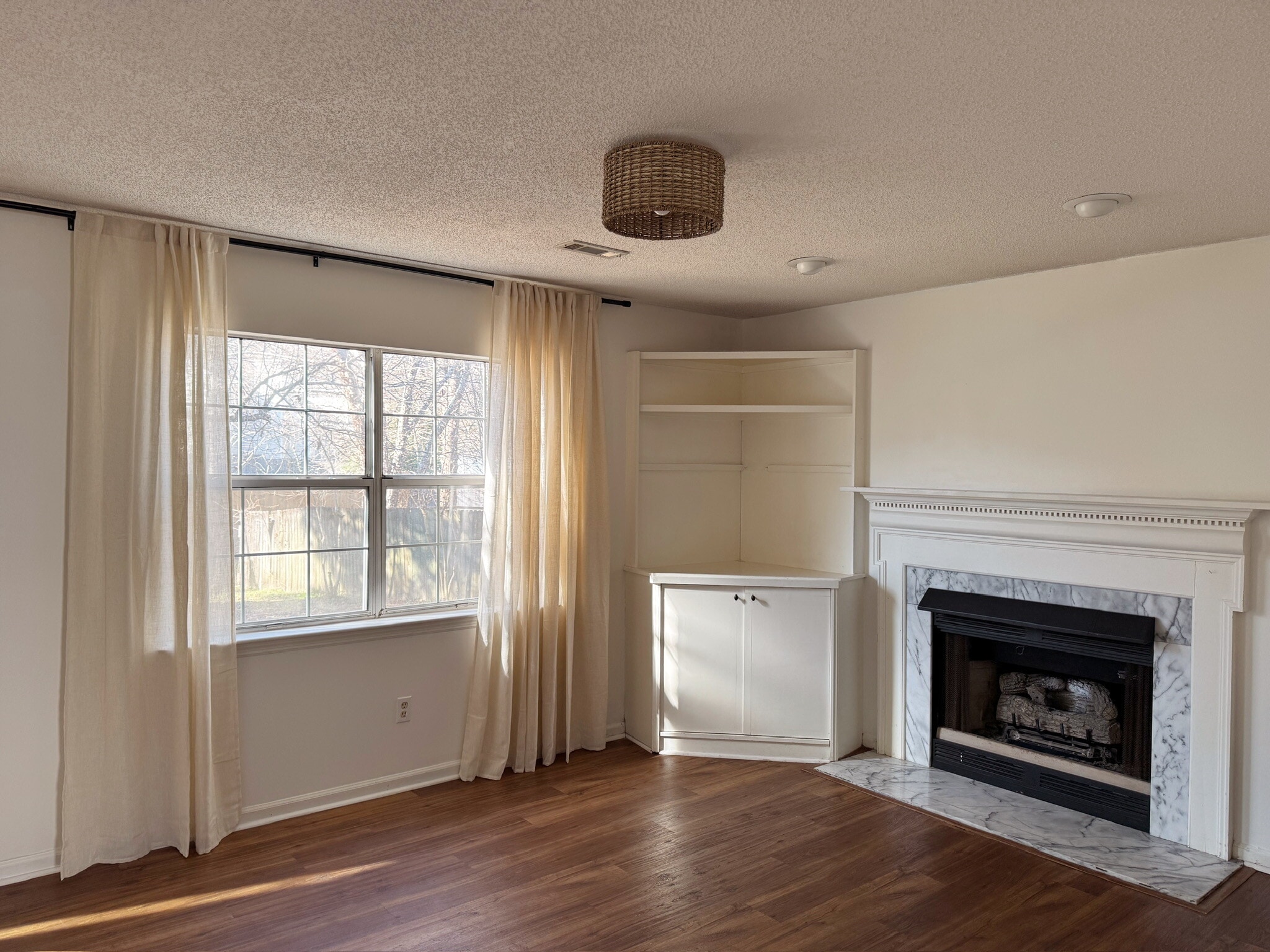 Building Photo - 103 Toura Ln