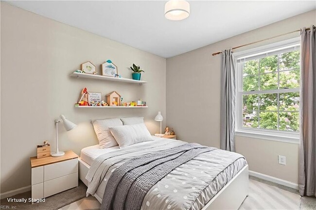 Building Photo - 2008 Fawnwood Common