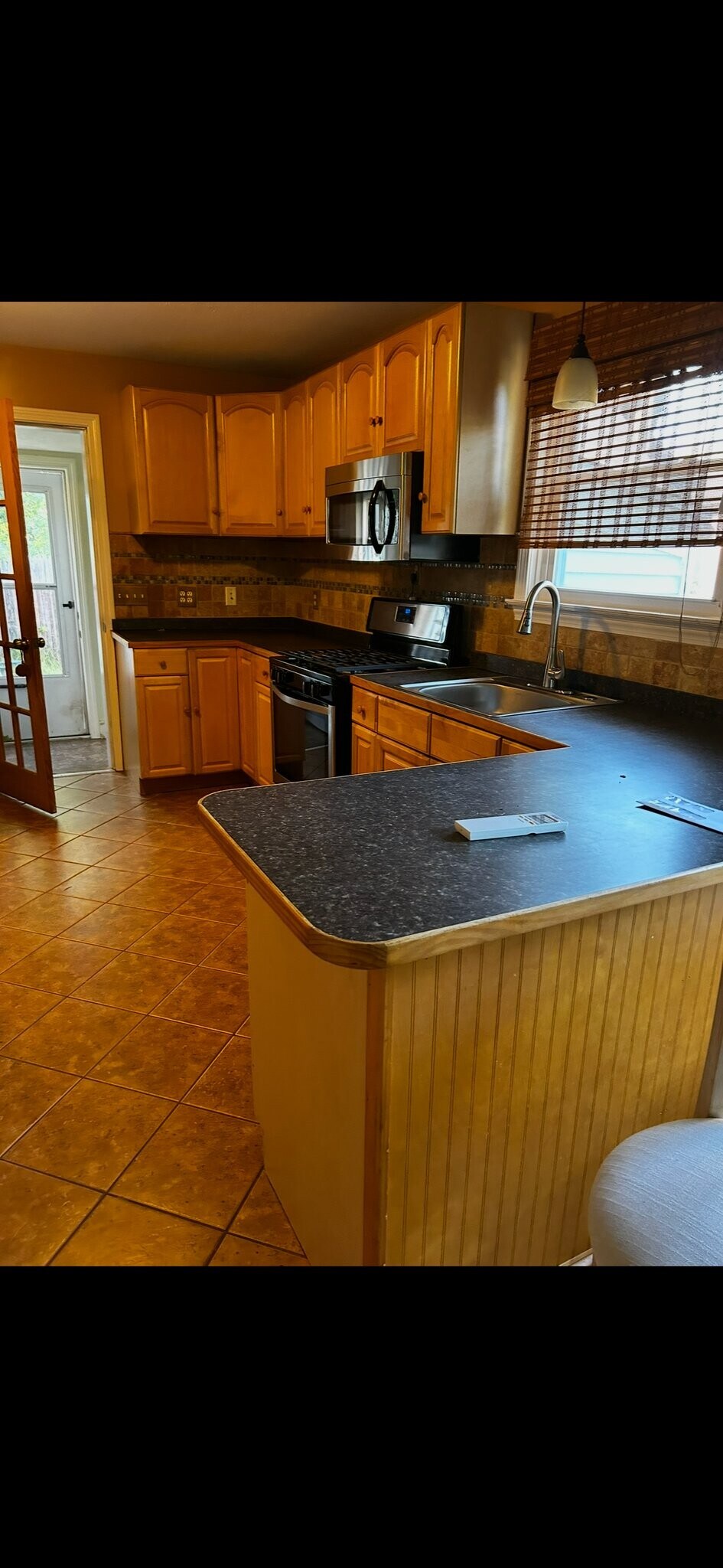 Building Photo - 15 Corwin St