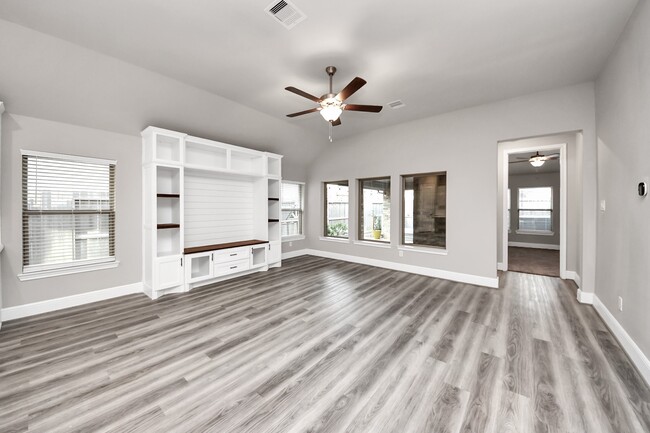 Building Photo - 10719 Lacaille Ln