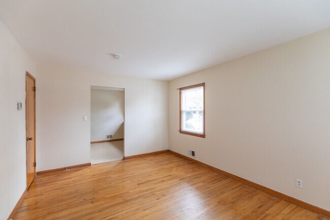 Building Photo - 74 Wyckoff St