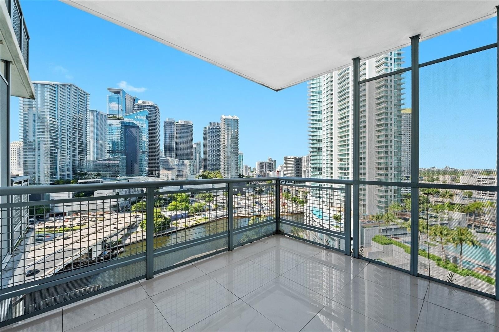 Building Photo - 350 S Miami Ave