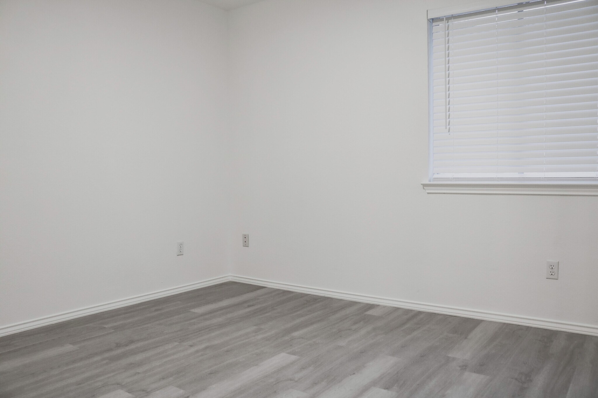 Building Photo - 17400 Bottle Springs Ln