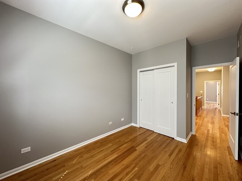 Building Photo - 724 N Willard Ct