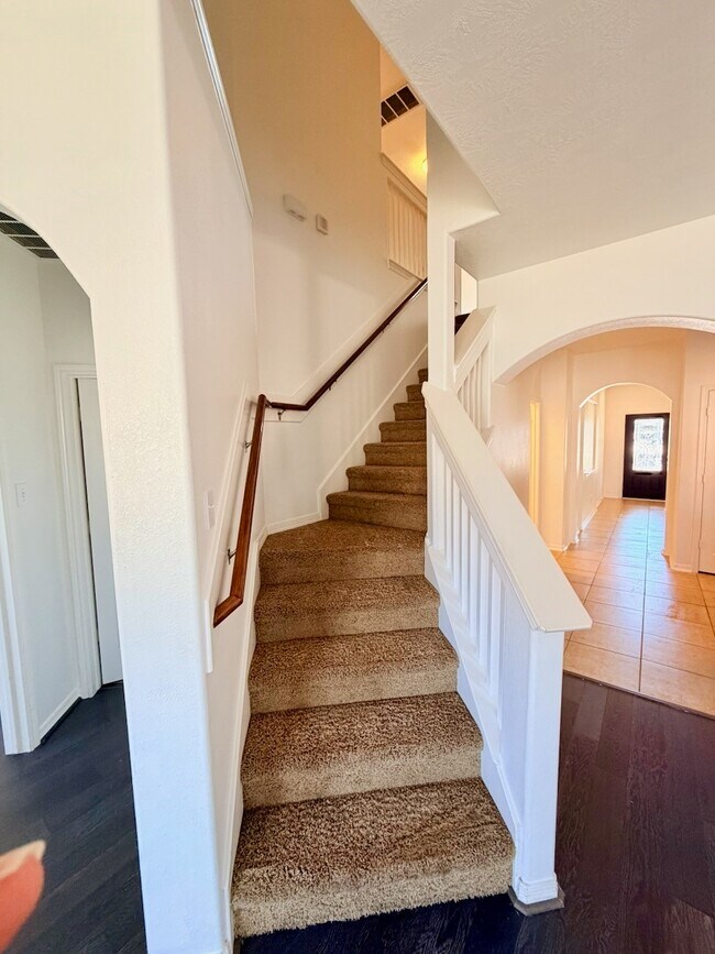 Building Photo - 26922 Henson Falls Dr