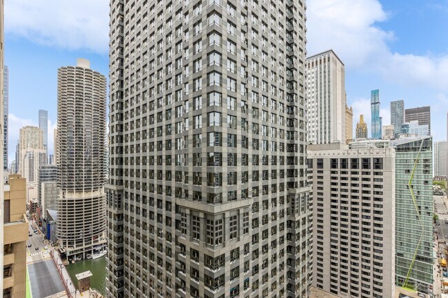 Building Photo - 200 N Dearborn St