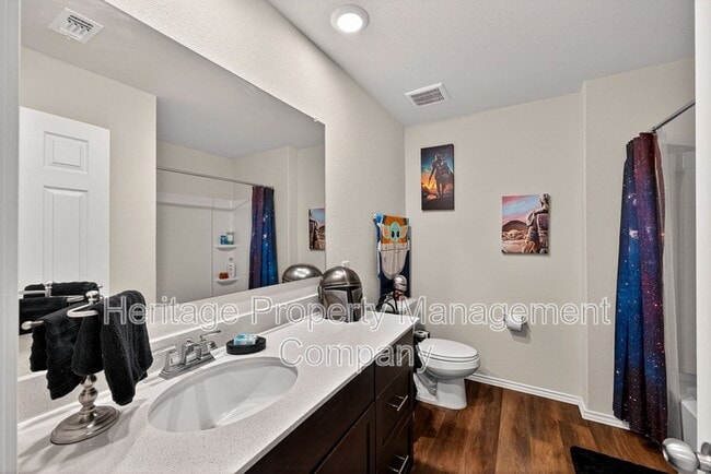 Building Photo - 4037 Bermuda Ln