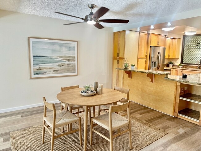 Building Photo - 1 bedroom in Highly Desirable building in Hawaii Kai