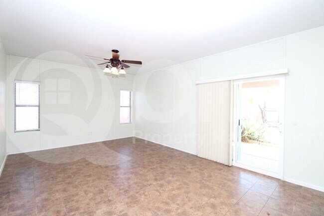 Building Photo - 13349 W Desert Rock Dr