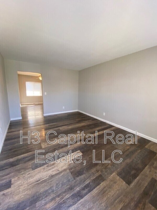 Building Photo - 3218 Kilarney Dr
