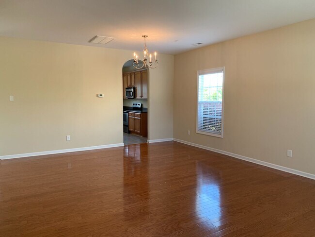Building Photo - 4 Bed / 2.5 Bath Home in Holly Springs