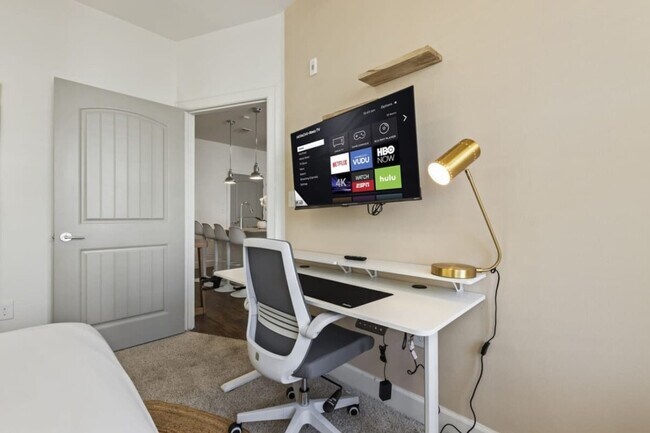 Building Photo - 5445 Town and Country Blvd