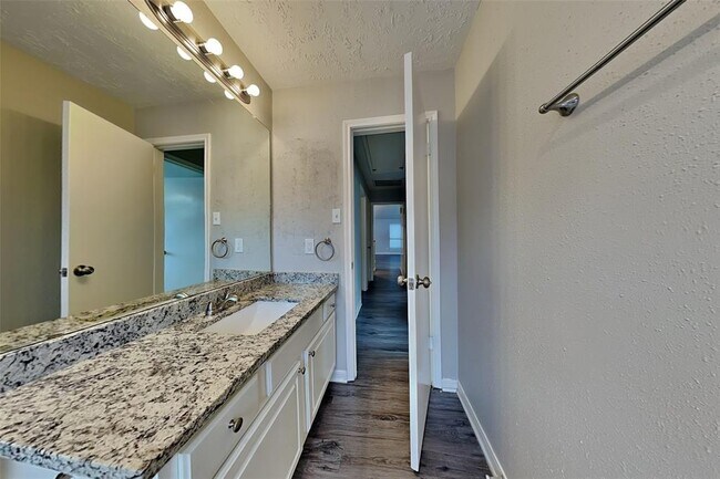 Building Photo - 6230 Billington St