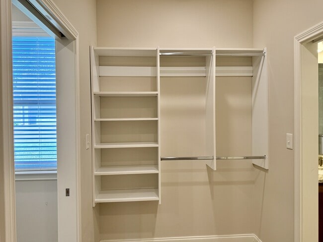 Building Photo - 126 Pocola Way