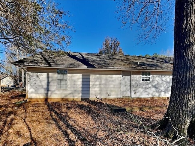 Building Photo - 546 Baron Dr