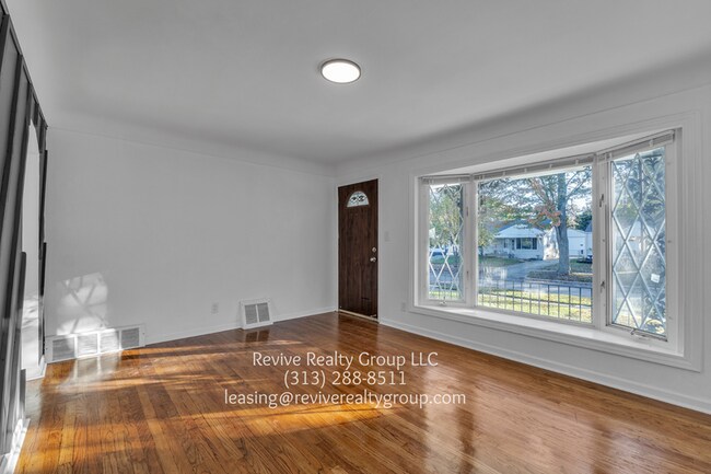 Building Photo - 4802 Niagara St