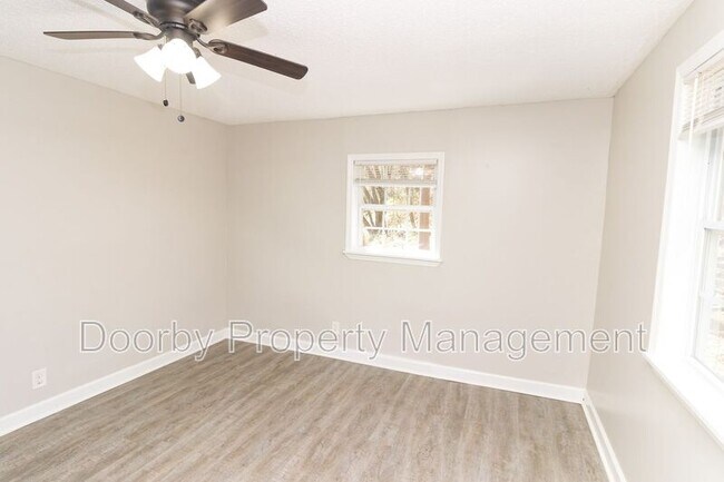 Building Photo - 727 Talley Rd