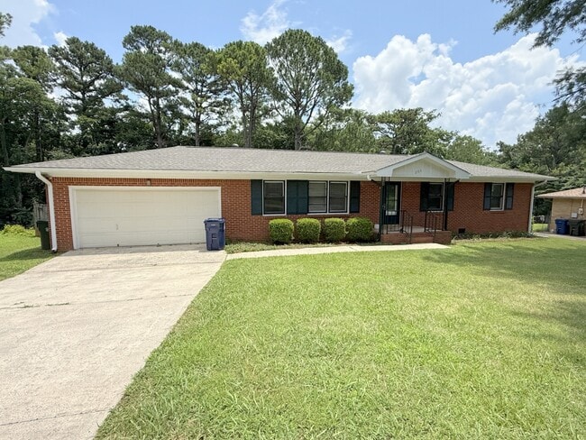 Building Photo - 206 Skyline Rd