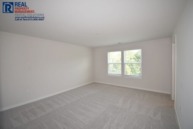 Building Photo - Gorgeous and modern 5 bd 3 ba home in Smyrna! Neighborhood pool and playground!