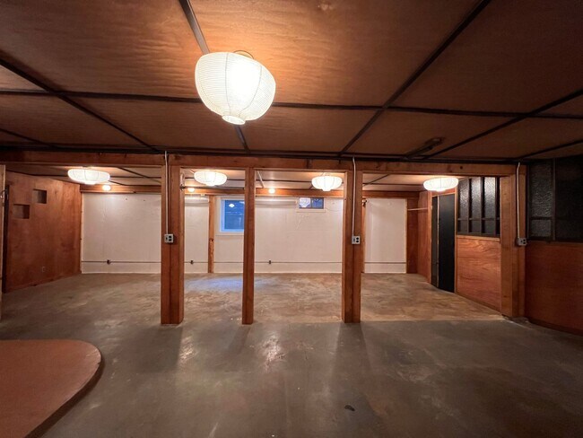 Building Photo - Mars Muni