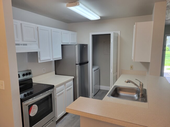Primary Photo - 6130 Westgate Dr