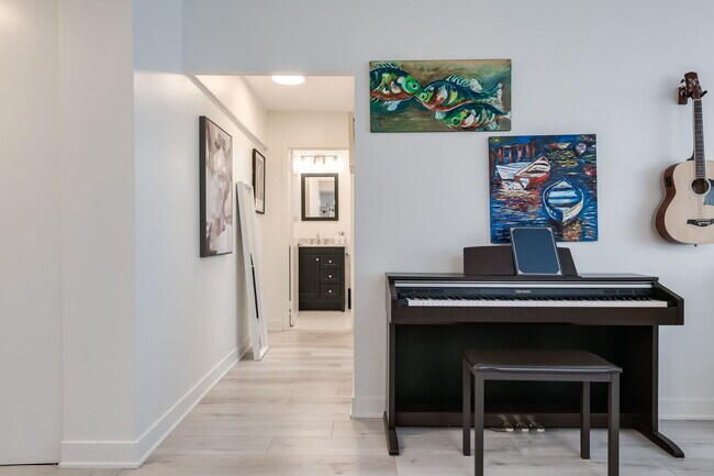 Building Photo - 2800 N Lake Shore Dr