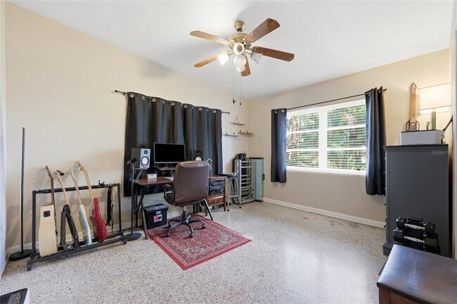 Building Photo - 712 Malone Dr