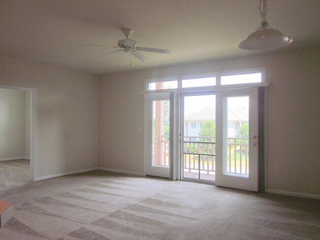 Building Photo - 655 Woodbrook Dr