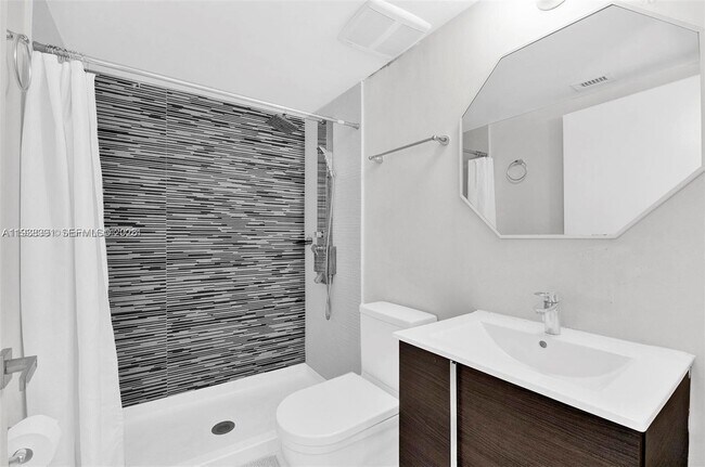 Building Photo - 740 Meridian Ave