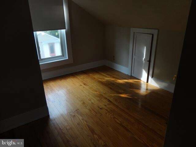 Building Photo - 411 Pelham St