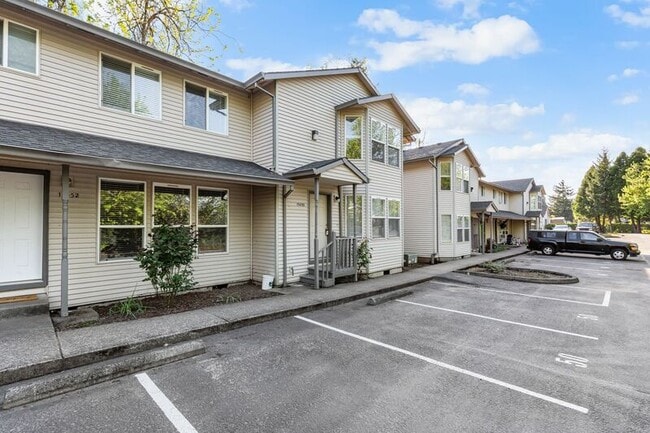 Building Photo - 17450 SE 82nd Dr