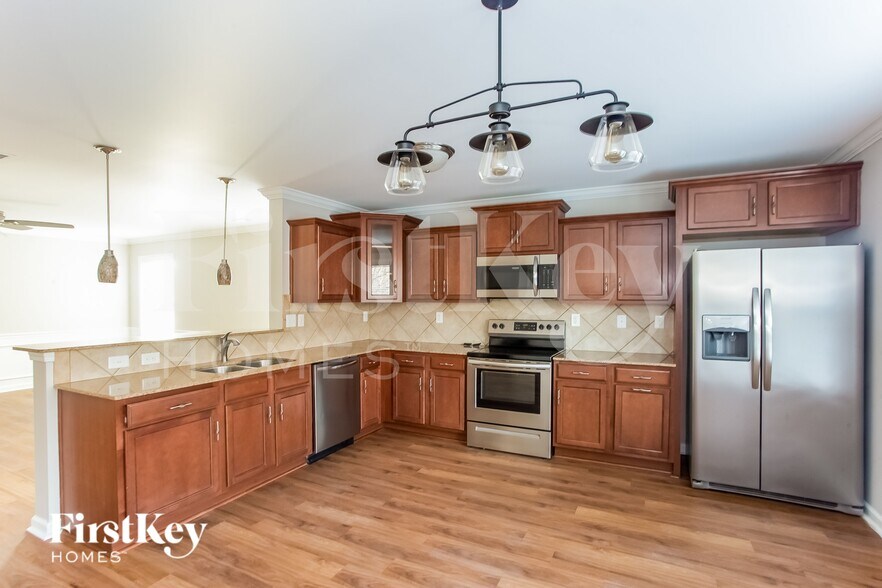 Building Photo - 131 Tilton Dr