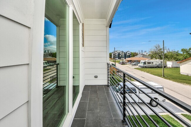 Building Photo - 1816 West St