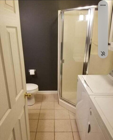 Building Photo - 731 N Hite Ave