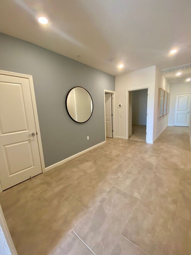 Building Photo - Breathtaking 4/2 Rancho Cordova Model w/TO...