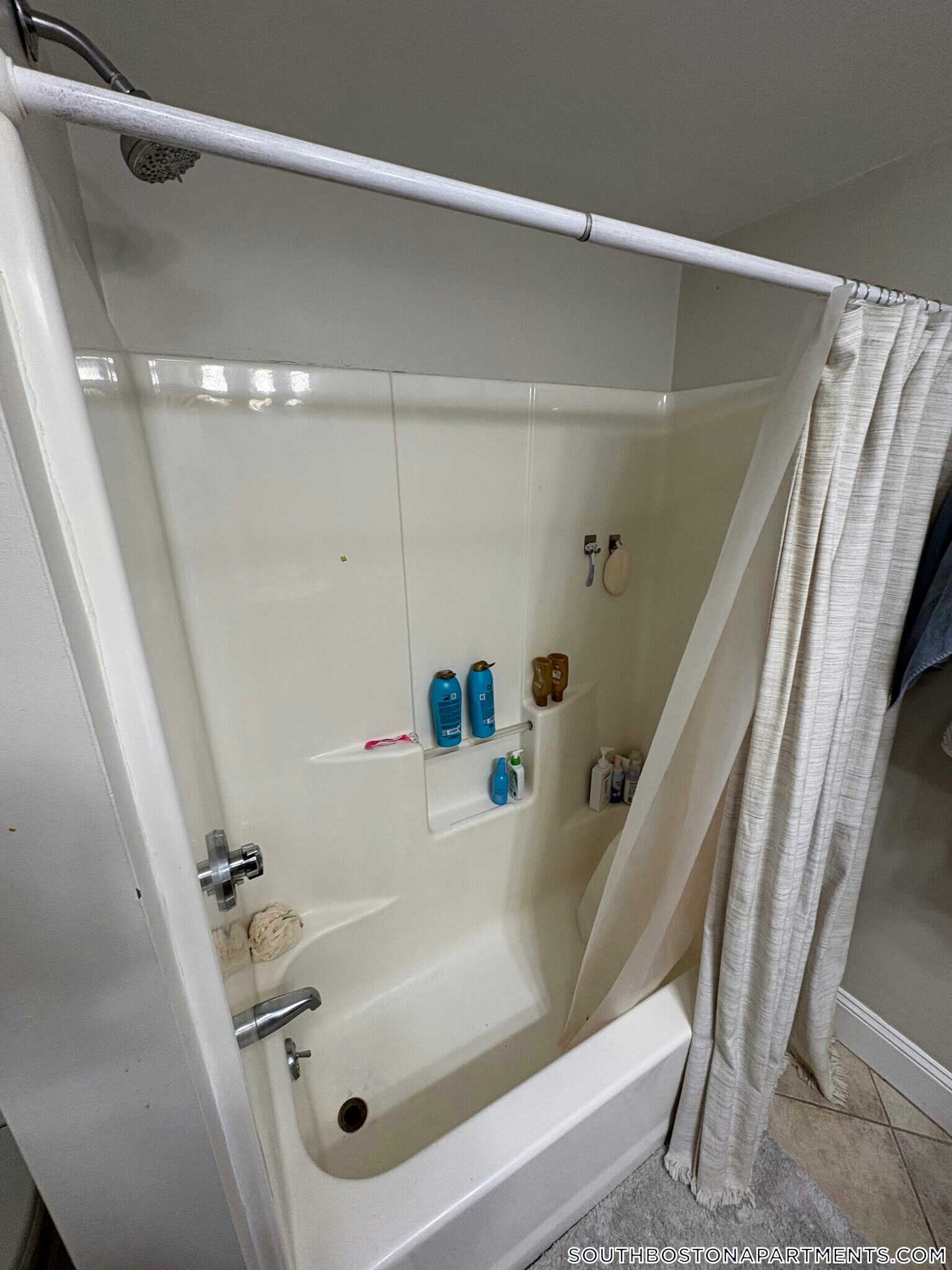 Building Photo - 29 Covington St