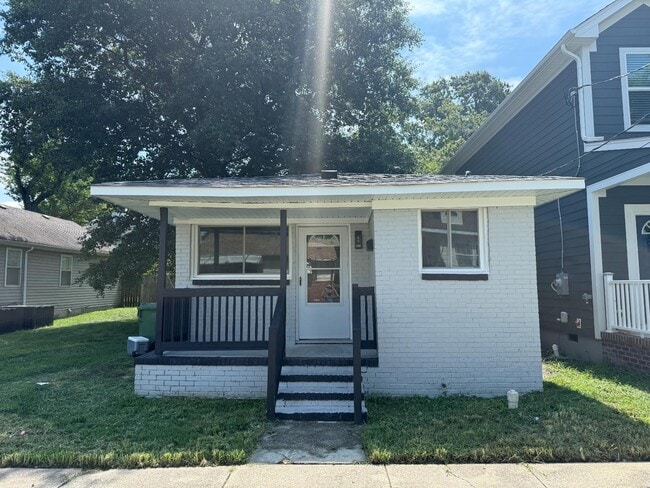 Primary Photo - 2314 Bolton St