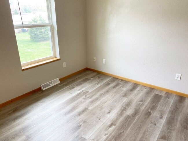 Building Photo - 1933-35 Northwestern Ave