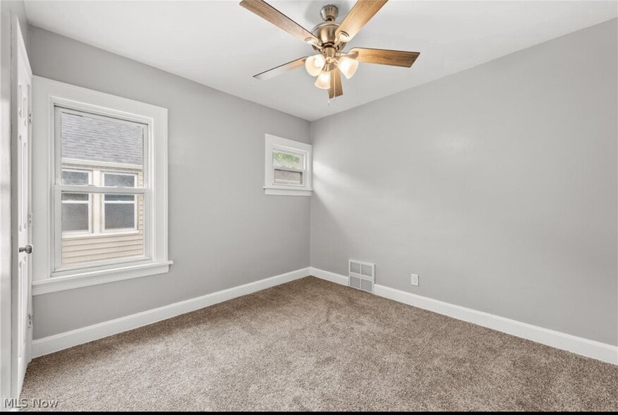 Building Photo - 3352 W 131st St