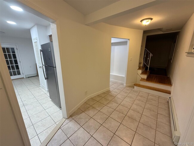 Building Photo - 8 Jonquill Ln