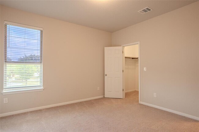 Building Photo - 120 Caney Cv