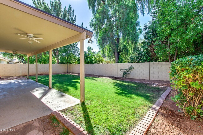 Building Photo - 5951 W Park Ave