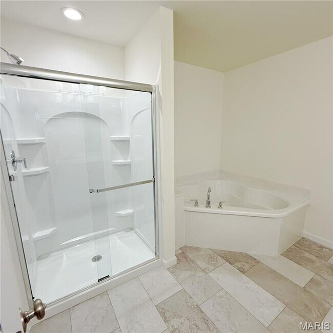 Building Photo - 302 Windmill View Court