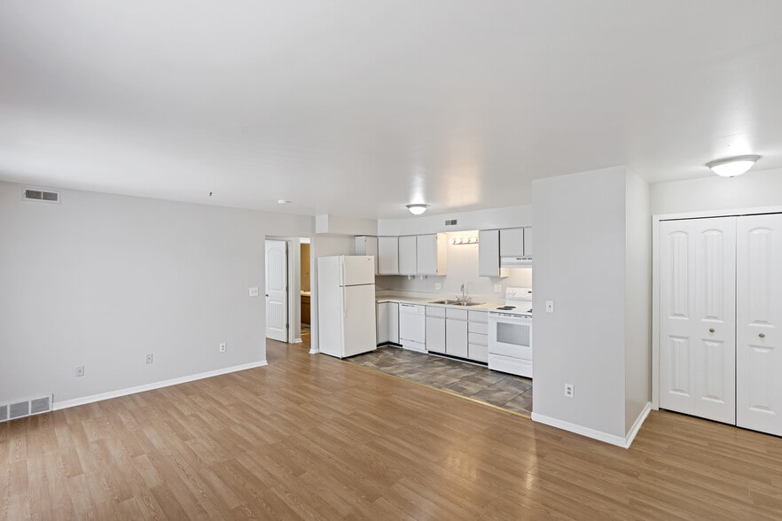 Primary Photo - Rickett Road Apartments