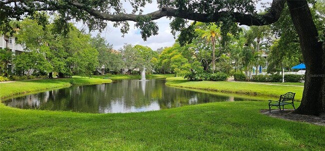 Building Photo - 3625 Square W Ln #4