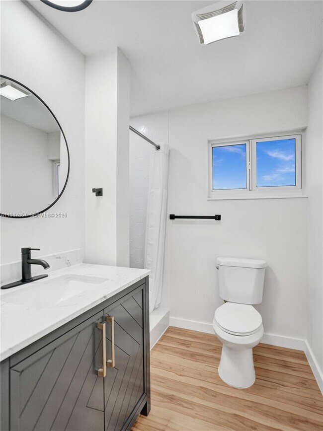 Building Photo - 932 Mandarin Isle